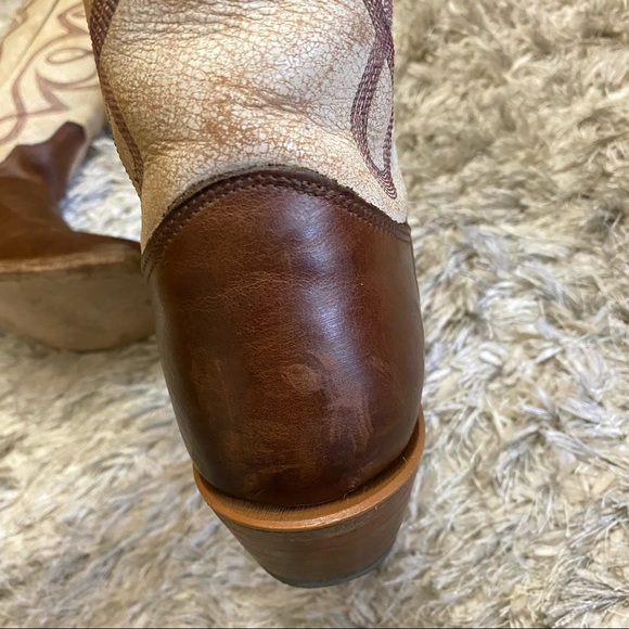 Justin Two Tone Embroidered Western Boot - Picture 9 of 16